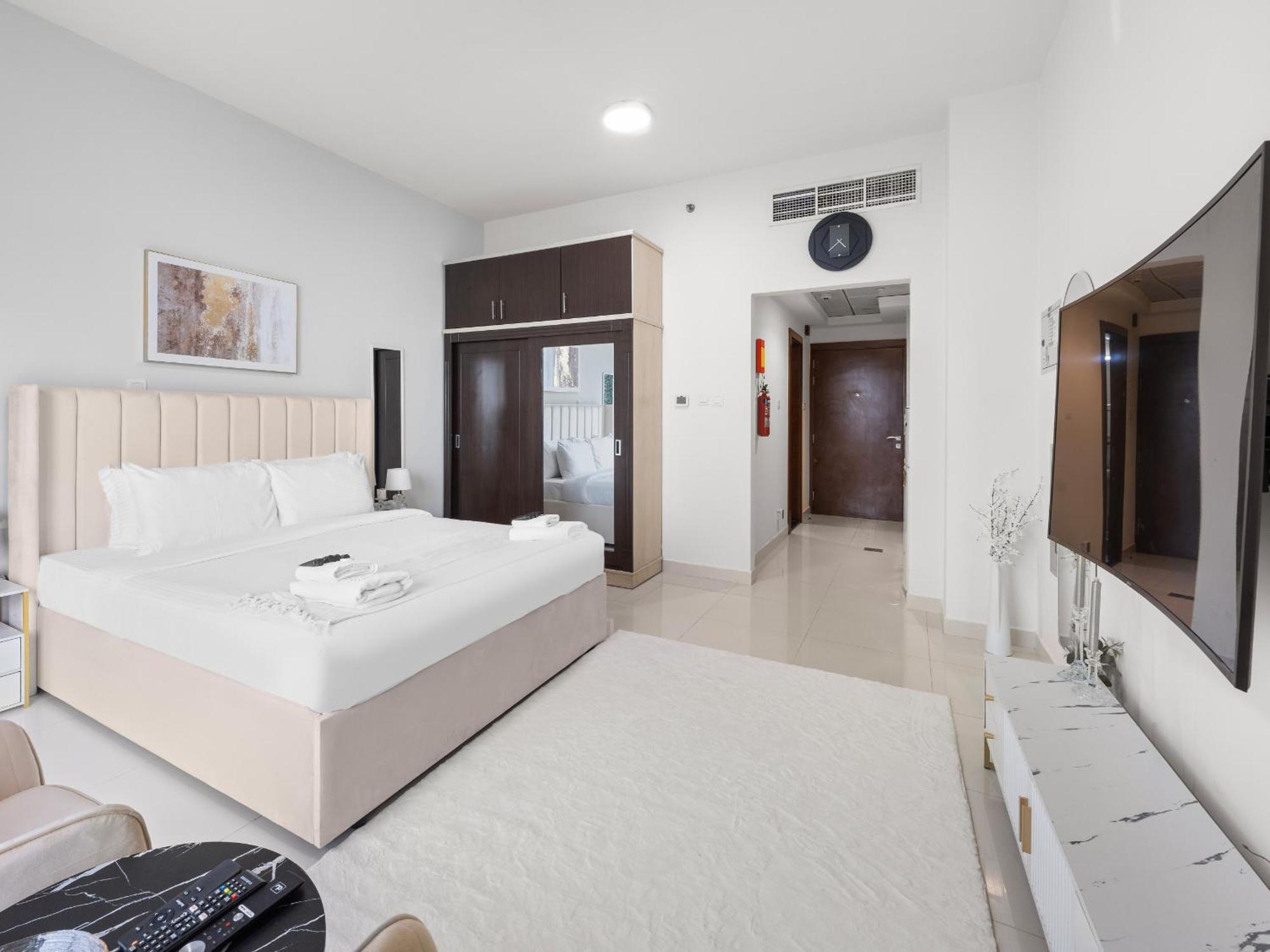 Elegant Urban In Al Manara Tower, Jvt Apartment