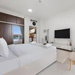 Elegant Urban Studio In Al Manara Tower, Jvt