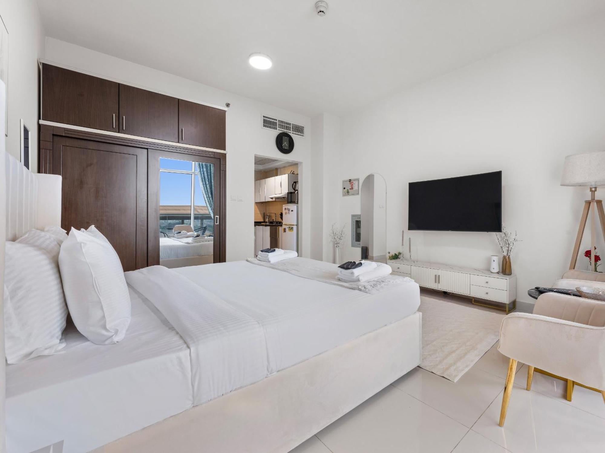 Elegant Urban In Al Manara Tower, Jvt * Dubai